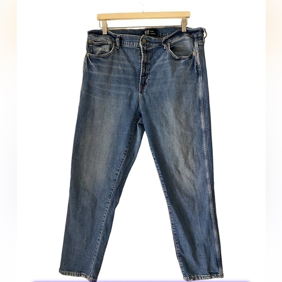 GAP CIGARETTE CUT WOMENS JEANS SIZE 18/34R - Picture 1 of 4